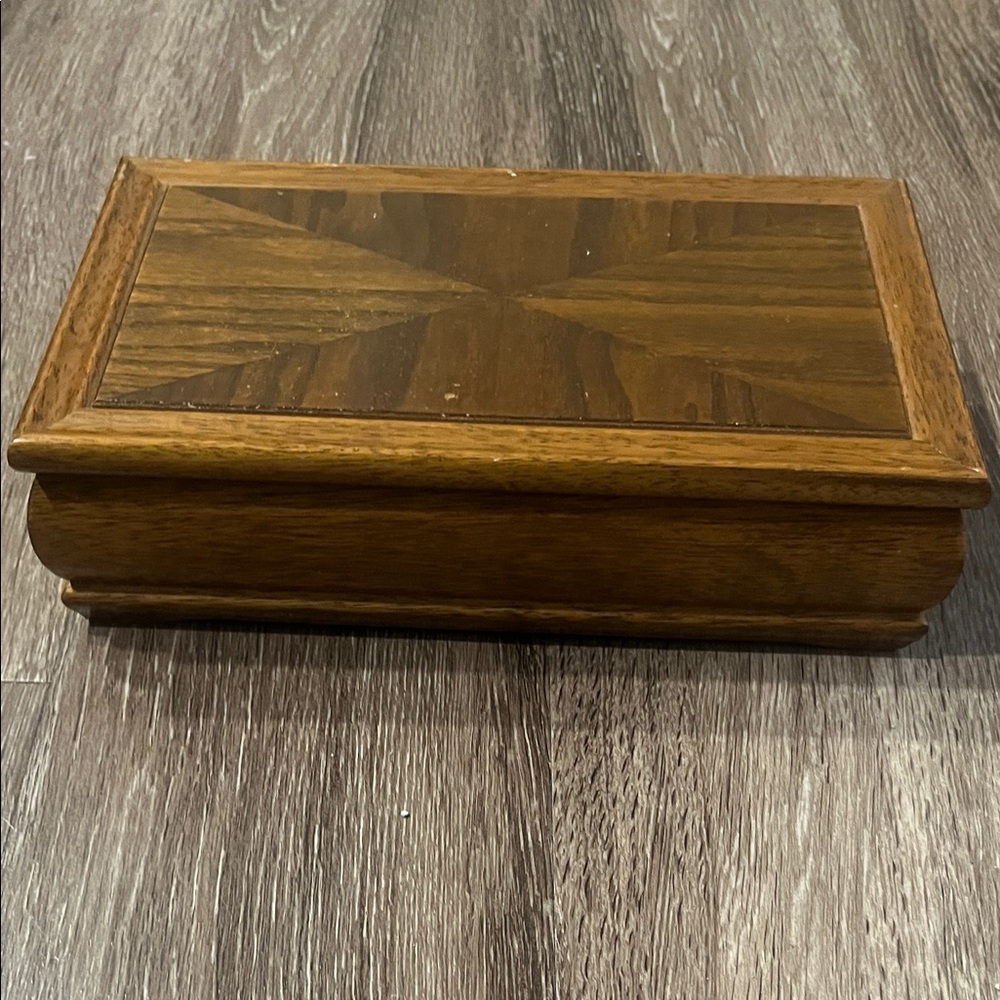 Jay Import Co. Wooden jewelry Box in Rich Brown